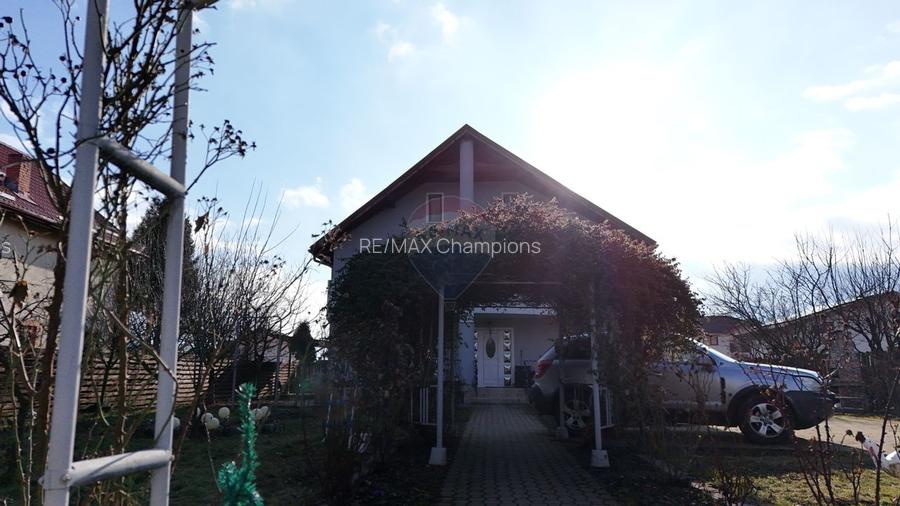 Casă/Vilă individuală | P+E+M | Teren 1075 mp | Cristian - 26