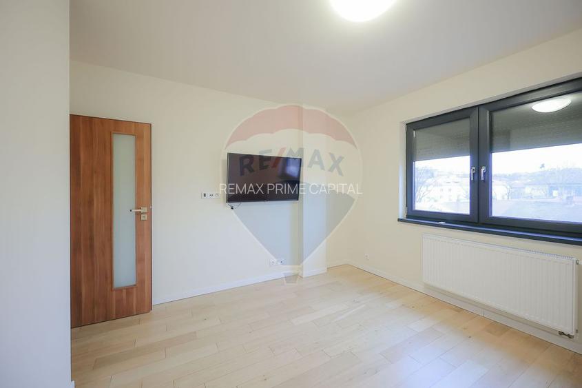 Apartament cu 2 camere de vânzare, ultracentral, Parcul Petőfi Sándor - 4