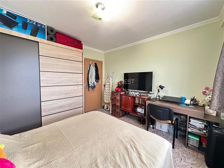 Apartament 3 camere decomandat zona Vasile Aaron - 7