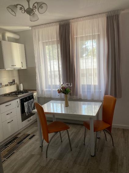 Casă parter +2 etaje si mansarda,la parter spatii comerciale deja inchiriate - 4