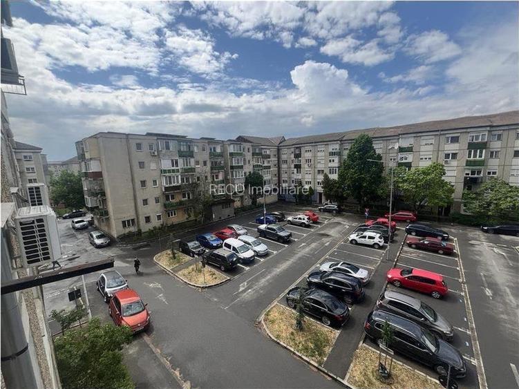 RECO Apartament cu 3 camere, decomandat -etaj 3-Nufarul - 10