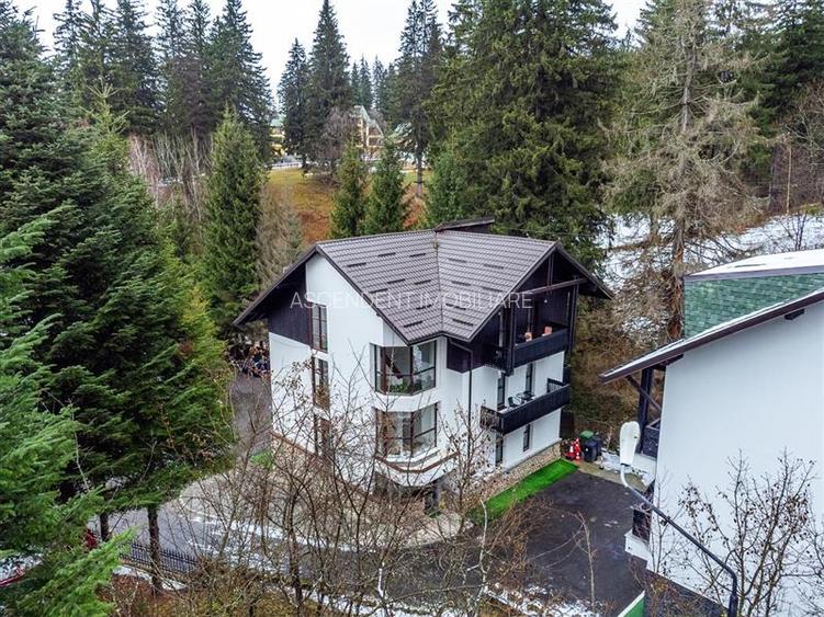 Resedinta speciala, in inima statiunii Poiana Brasov, cu terasa si locuri de par - 13