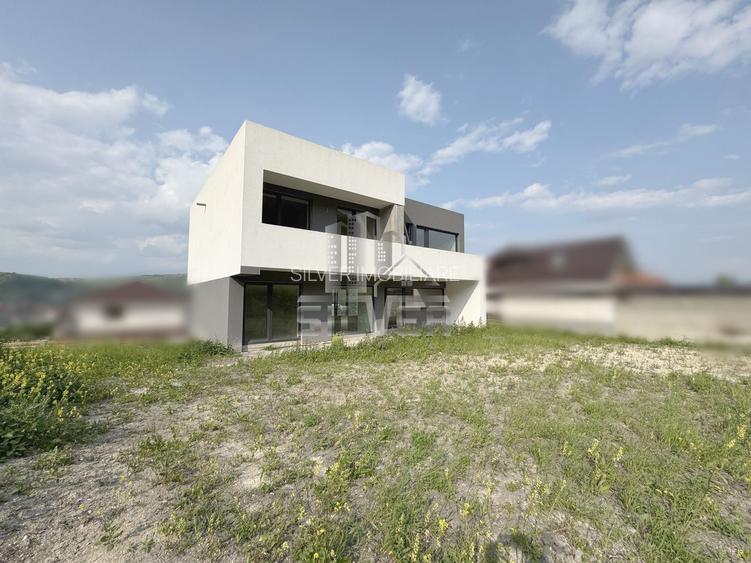 Casa exclusivista cu panorama deosebita! - 2