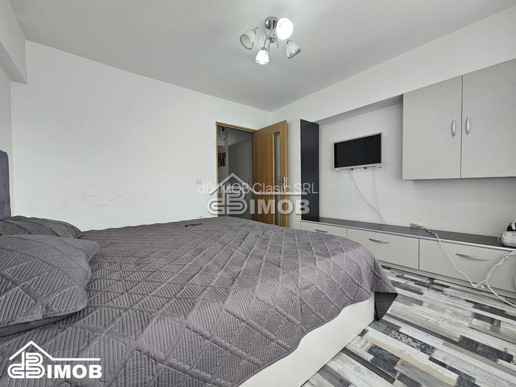 Apartament cu 3 camere, Calea București, etaj 3 - 5