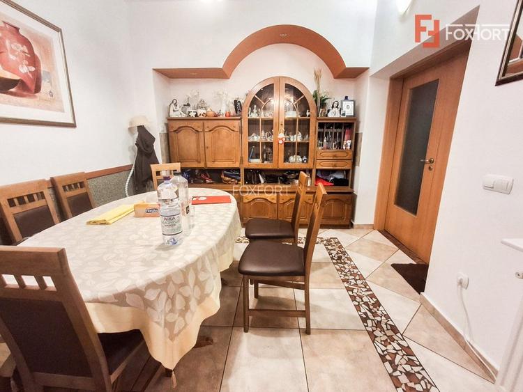 Casa individuala cu 8 camere si teren de 832 mp de vanzare, zona Girocului - 12