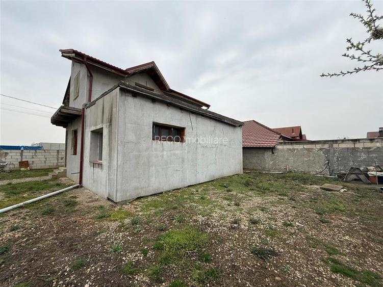 RECO Casa in Santandrei, locatie excelenta, aproape de centura noua - 4