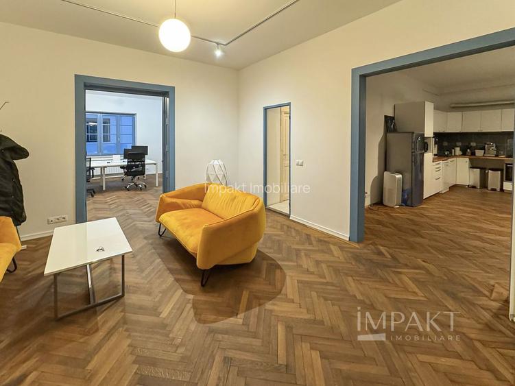 Vila impresionanta cu 12 incaperi in Andrei Muresanu - 9