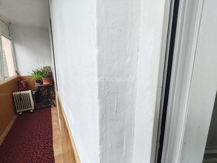 Apartament 3 camere liber la vanzare zona Astra - 2