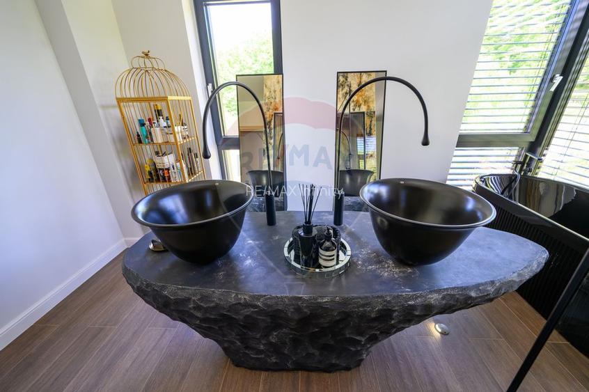 Proprietate spectaculoasă și unică de vânzare în Cluj-Napoca - 34