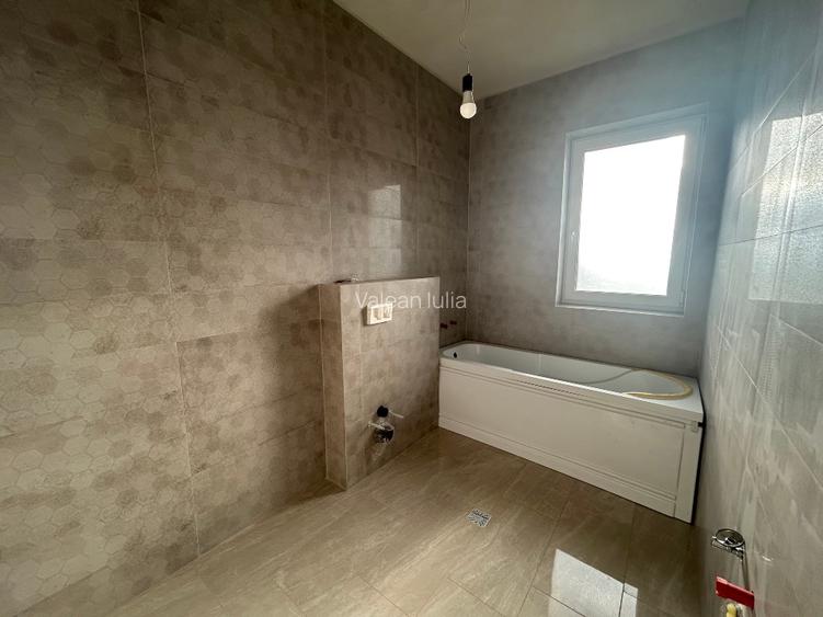 Duplex zona Vivo | 3 dormitoare, garaj 2 mașini | Proprietar - 15