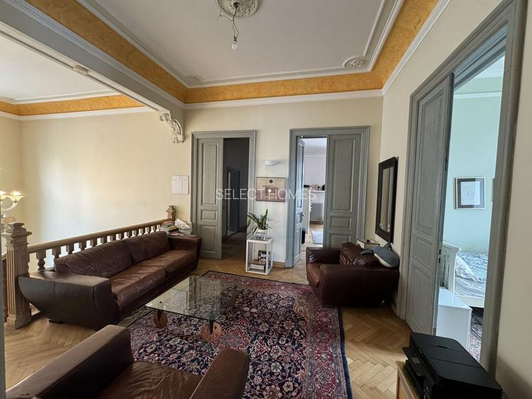 Vila istorica de vanzare in zona *Unirii* | 21 camere | curte, garaj - 20