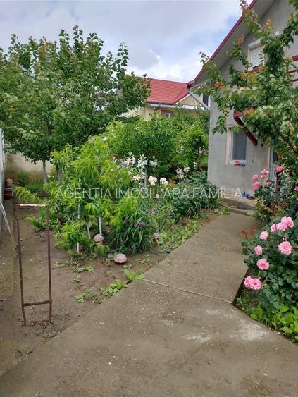 Vanzare casa P+M, Smardan( Galati ), la 2 minute de str.principala - 2