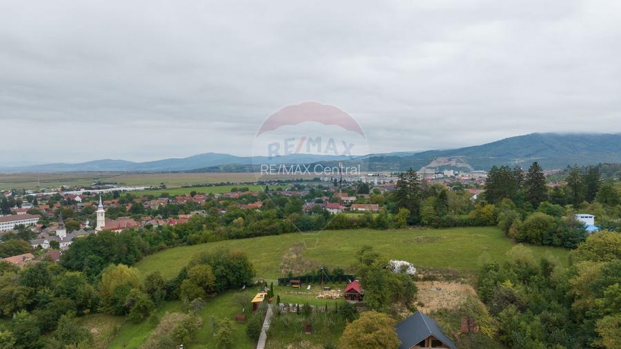Proiect autorizat (AC) pentru constructia a 6 vile individuale P+M - 4