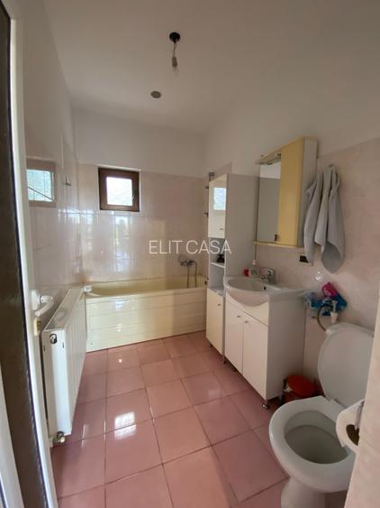 Casa - finisaje LUX, poze informative, 5 camere, zona Bucium - 2