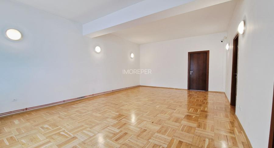 Vilă P+1+Pod, 320 mp, Teren 544 mp, Damaroaia - 9