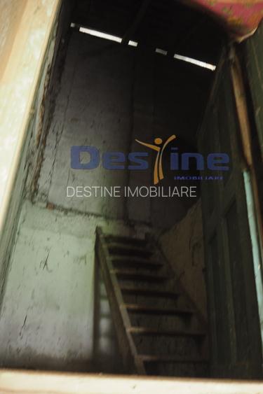 VAND CASA IN CENTRUL VECHI,DEJ,CURTE COMUNA,NECESITA RENOVARE - 13