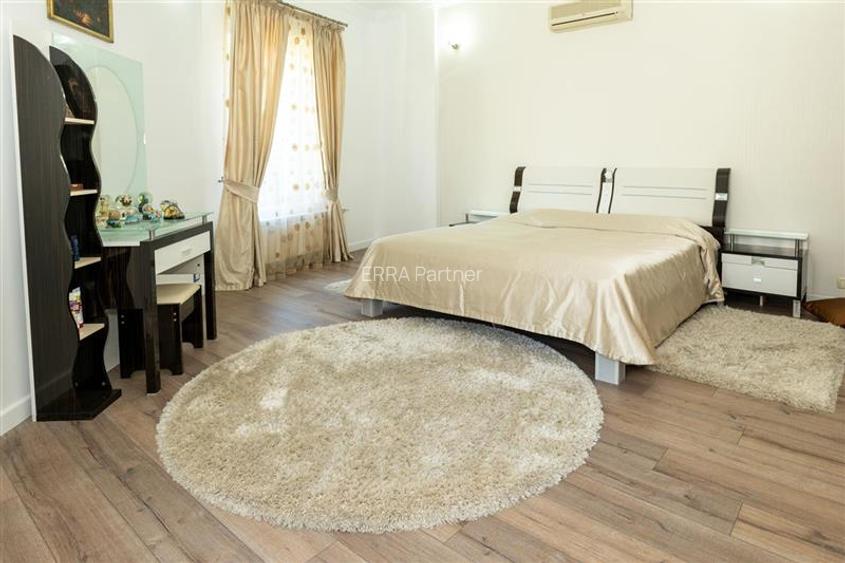 Vila cu piscina.Iancu Nicolae. Exclusivitate. - 14