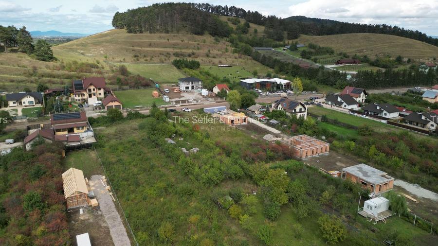 Teren intravilan - 10