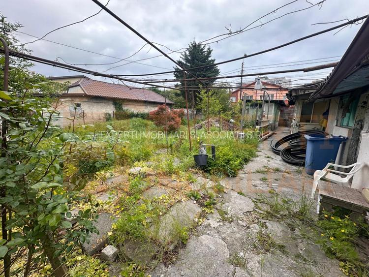 Teren intravilan de vânzare în zona Km 5 - 1.034 mp, utilități pe teren - 4