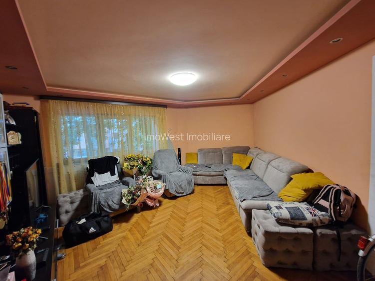 Soarelui | 3 Camere | Etaj 1 | Centrala proprie | Boxa - 4