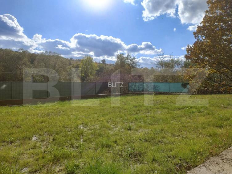 Casa alipita ideal pentru două familii, in Stolna - 11