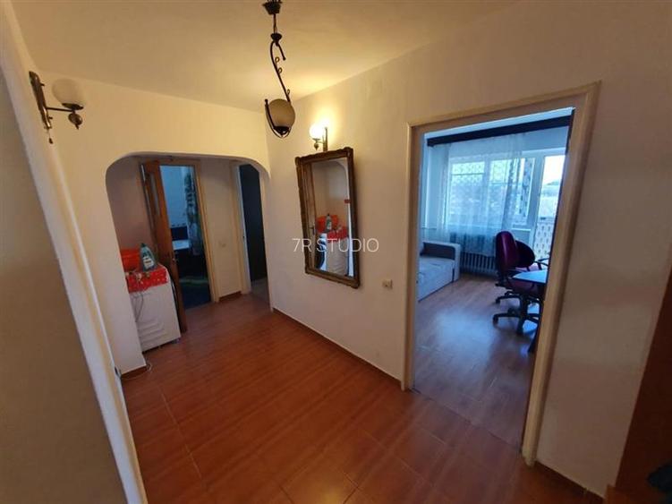 Vanzare apartament 4 camere decomandat Pantelimon - 12