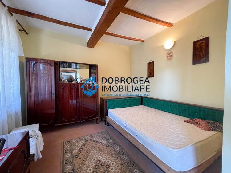 Sat Parches, 2 case  individuale, teren 4860 mp - 9