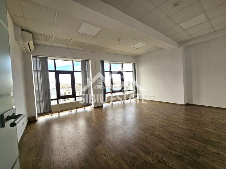 Spatiu de birouri de inchriat locatie centrala si vizibilitate buna - 2