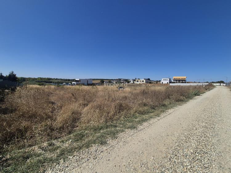 Izvorani - teren cu deschidere la lac - 4