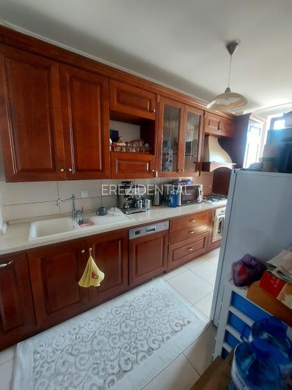 Apartament -5 camere -decomandat-Zona Fundeni - 18