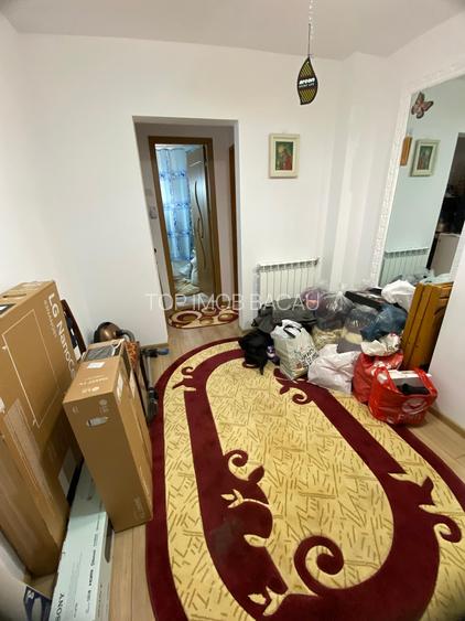 2 DECOMANDATE ETAJ 1, renovat, mobilat si utilat, Kaufland Milcov - 5