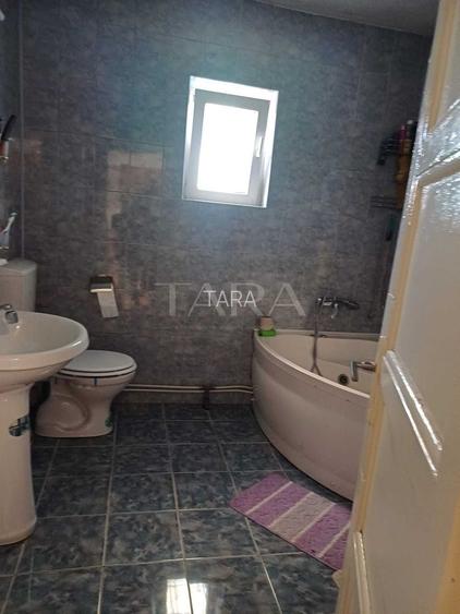 Casa individuala, zona centrala, poziționare excelentă, teren generos. - 5