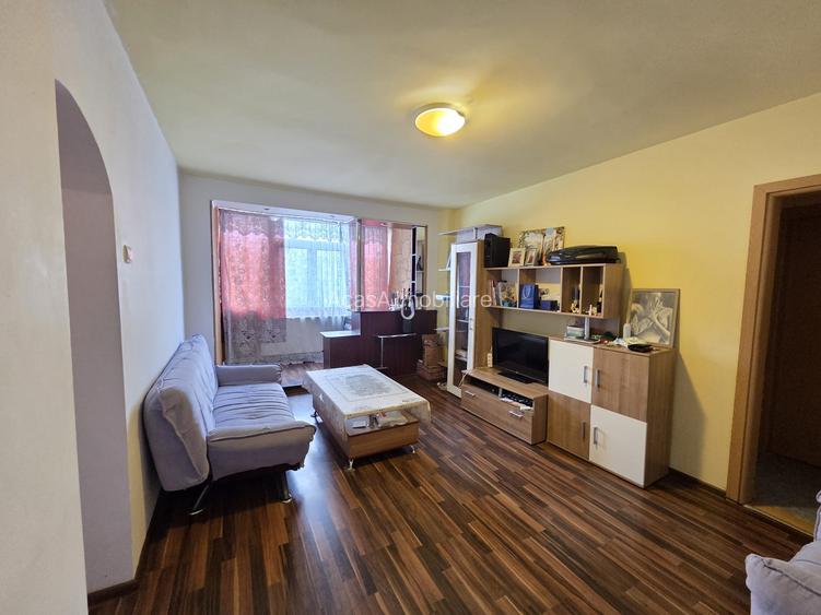 Vanzare apartament 3 camere Tiglina1 renovat - 2