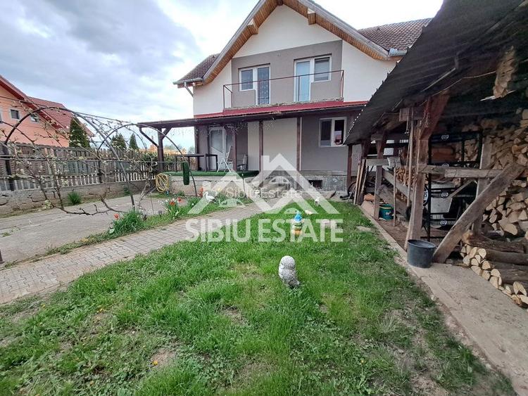 Casa cu pivnita mare, dormitor la parter, Selimbar - 9