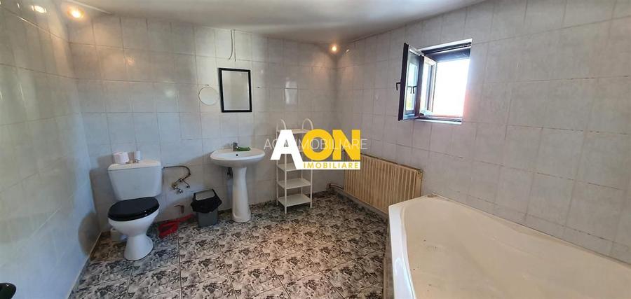 Casa cu 5 camere, 1500 mp teren, Centru. Pretabila pentru muncitori - 17