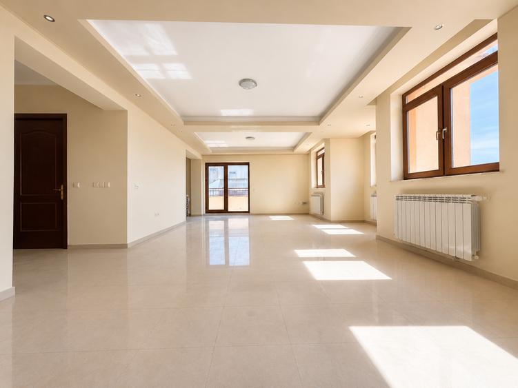 Bld Mamaia-Delfinariu | AP cu 3 bai | 155mp |  aproape de plaja