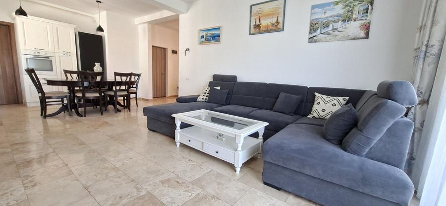 Apartament mobilat si utilat cu 2 locuri de parcare