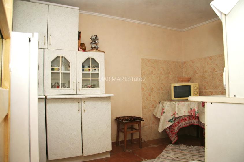 Casa gospodarului, bine întreținută, cu teren generos – Comarnic - 11