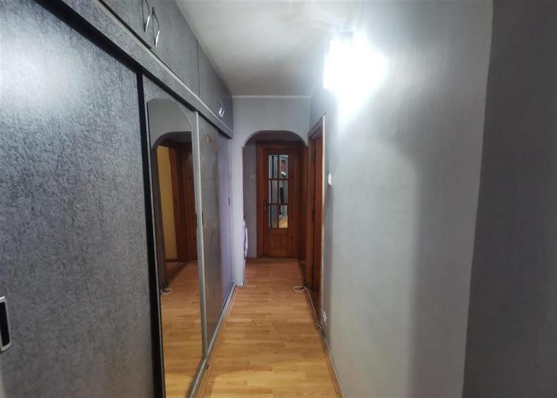 Apartament 3 Camere | Obcini | Decomandat | 68 mp | 3c-4380