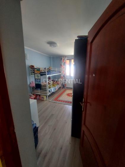 Apartament -5 camere -decomandat-Zona Fundeni - 13