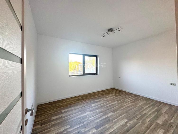 Duplex 3 camere cu toate utilitatile - Sanmihaiu Roman - 3