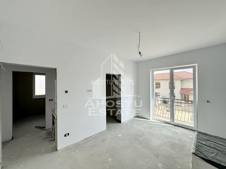 Jumatate de duplex de vanzare cu 5 camere despartit prin garaj - 14