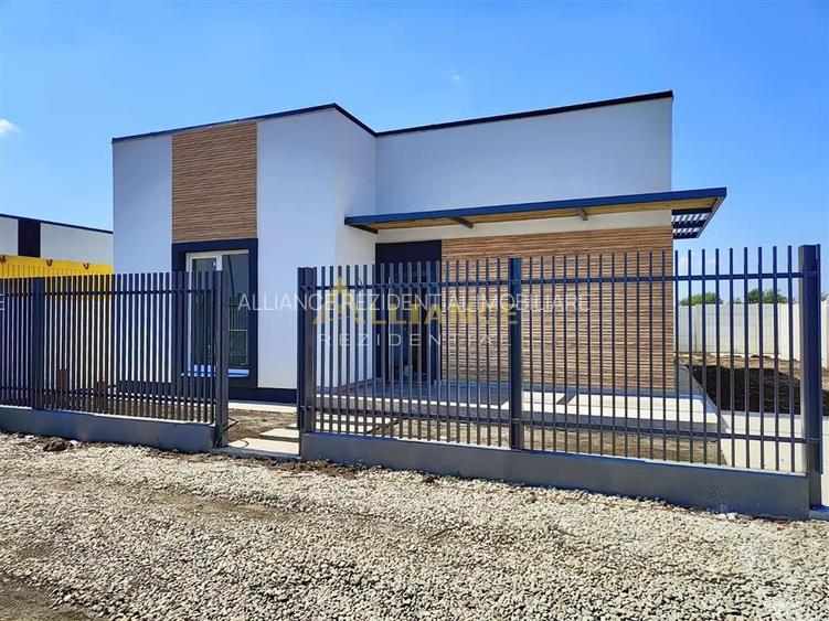 Casa Individuala - 4 camere - 2 bai - 440 mp teren - 7