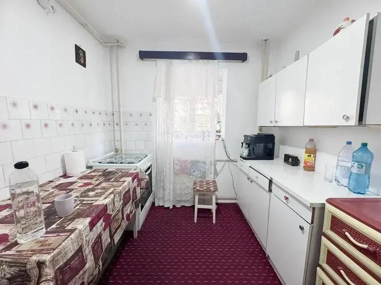 3 camere | mobilat | imobil 1983 | metrou 5 min | comision 0 - 5