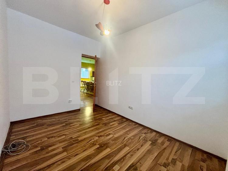 Apartament 3 camere 53 mp , 2 parcari, curte  - 10