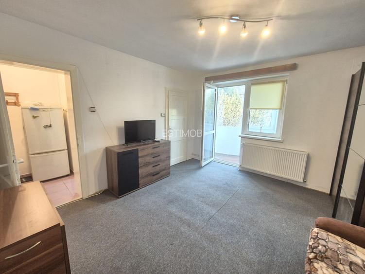 Inchiriere garsoniera cocheta mobilata si utilata zona Centrul Civic AFI Brasov - 2