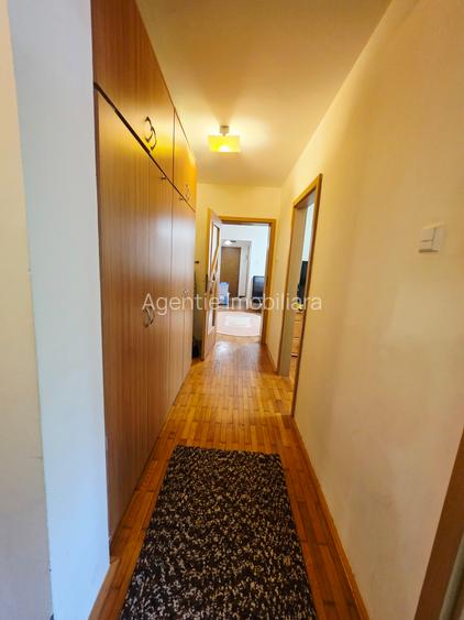 4camere vis a vis de parcul Tabacariei 89mp - 4