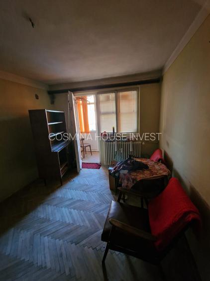 Vest, se vinde apartament semidecomandat trei camere ,pret 52000 euro negociabil - 6