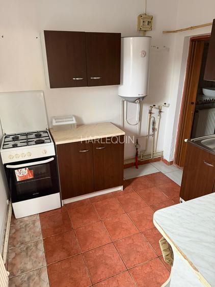 garsoniera cu intrare din strada - 2