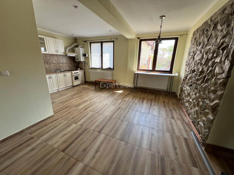 Închiriez casă tip duplex – 4 camere, zona Turnișor - 4